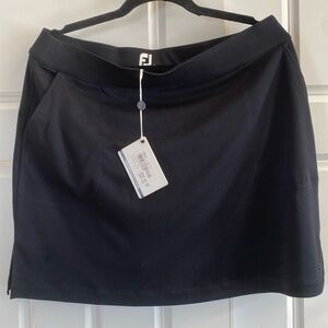 FJ Women’s Golf Skirt Black Size L. New with tags.